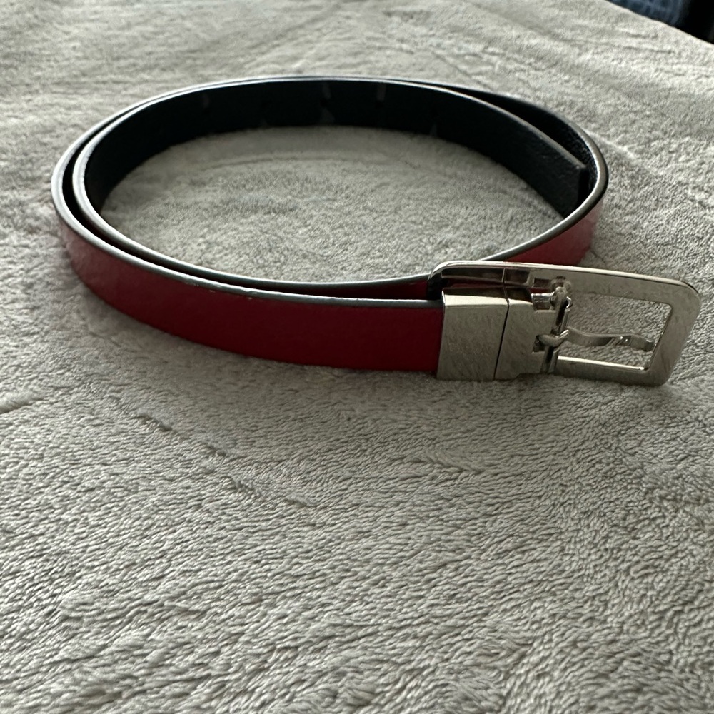 Red, patent leather belt